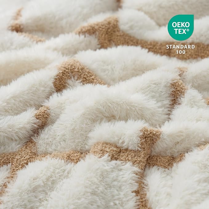 Amélie Home Checkered Knit Throw Blanket for Couch, Bicolour Super Soft Cozy Fuzzy Plush Throws for Sofa, 50" x 60", Plaid Beige