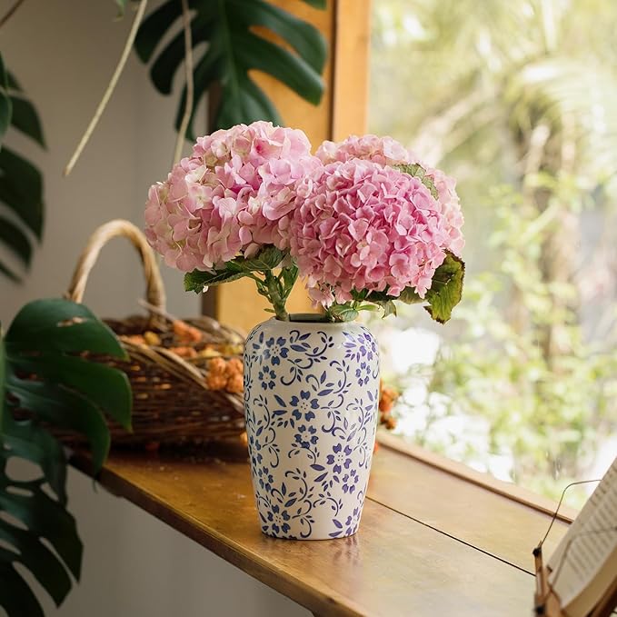 8.6" Blue and White Vase,Blue Vases Home Decor,Porcelain Vase, Ceramic Vintage Chinoiserie Decor,Home, Living Room, Dining Table, Bookshelf, Office Decor, Bedroom, Table, and Kitchen（Small）
