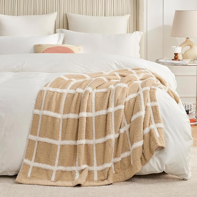 Amélie Home Checkered Knit Throw Blanket for Couch, Bicolour Super Soft Cozy Fuzzy Plush Throws for Sofa, 50" x 60", Plaid Beige