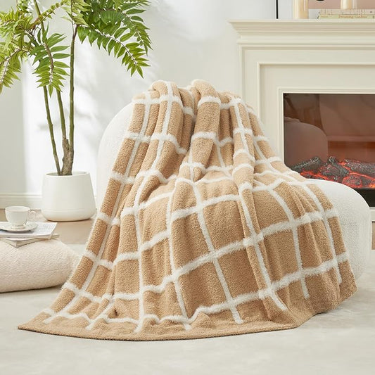 Amélie Home Checkered Knit Throw Blanket for Couch, Bicolour Super Soft Cozy Fuzzy Plush Throws for Sofa, 50" x 60", Plaid Beige