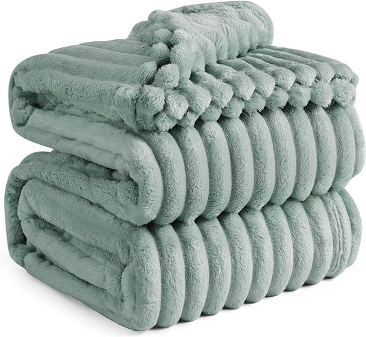 Bedsure GentleSoft Full Size Blankets for Bed - Cozy Soft Blankets for Women, Cute Large Throws for Girls, Sage Green, 84x90 Inches
