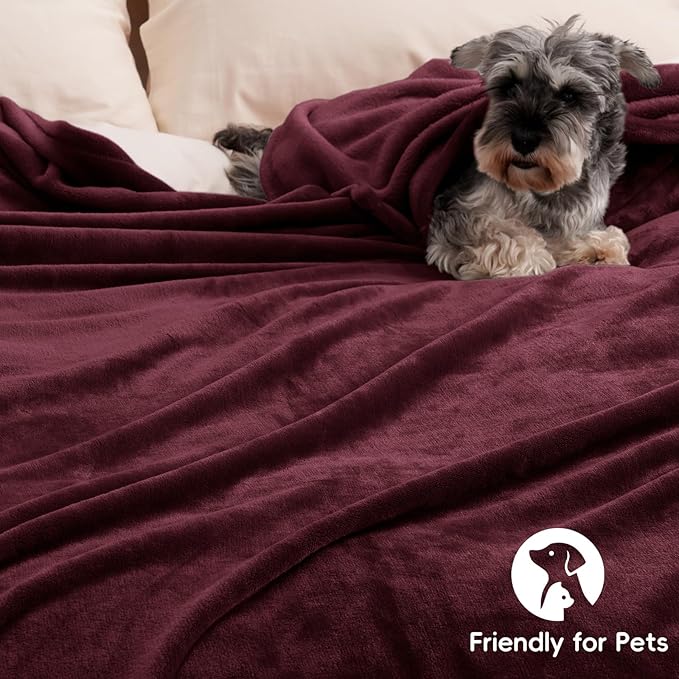 PHF Ultra Soft Fleece Blanket King Size, No Shed No Pilling Luxury Plush Cozy 300GSM Lightweight Blanket for Bed, Couch, Chair, Sofa Suitable for All Season, 108" x 90", Wine Red/Burgundy