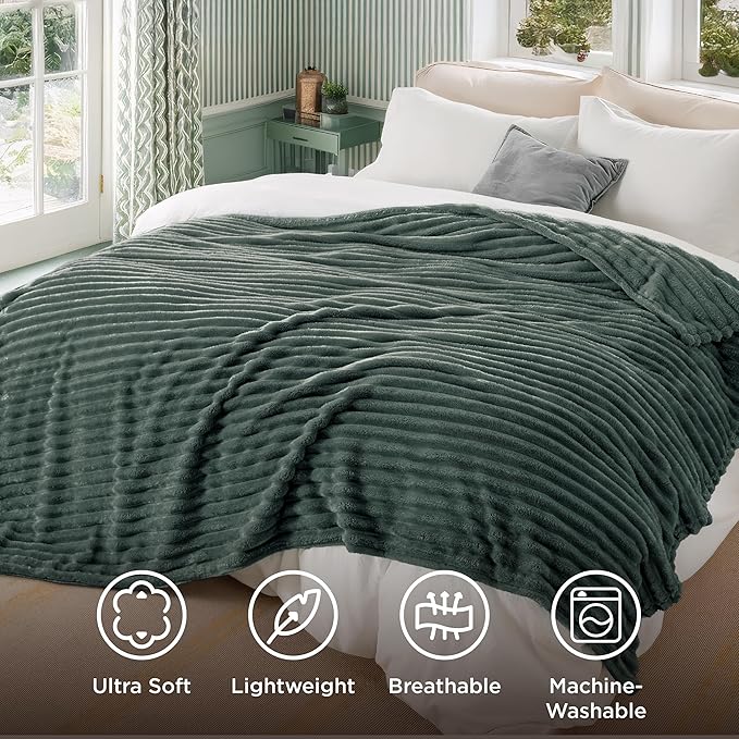 Bedsure GentleSoft Mallard Green Full Blanket for Bed - Cozy Soft Blankets for Women, Cute Large Throws for Girls, 84x90 Inches