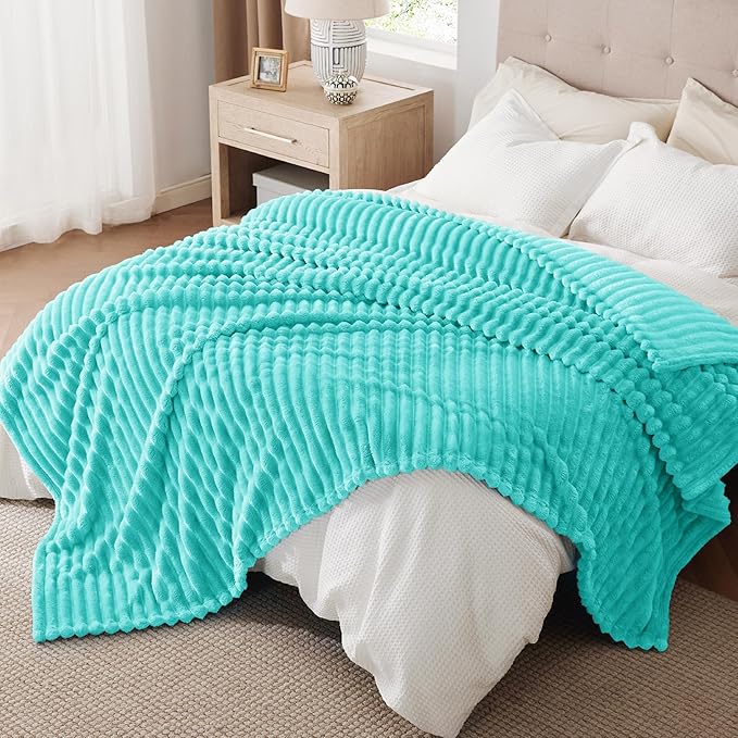 Bedsure GentleSoft Blue King Size Blanket for Bed - Cozy Soft Blankets for Women, Cute Small Fleece Throws for Girls, Birthday Gifts for Women Decor Gifts for Mom, Blue Fog, 108x90 Inches