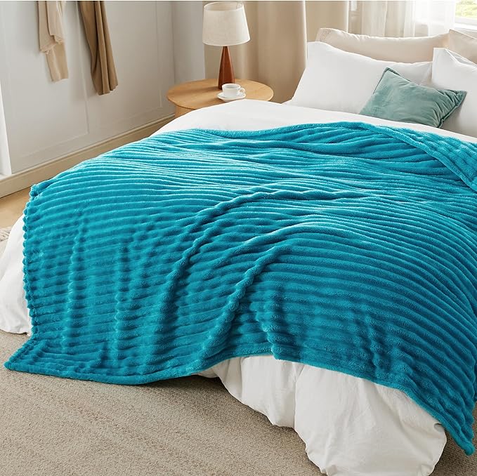 Bedsure GentleSoft Teal Full Blanket for Bed - Cozy Soft Blankets for Women, Cute Large Throws for Girls, 84x90 Inches