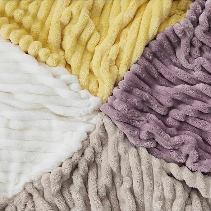 Bedsure GentleSoft Light Purple Twin Blanket for Bed - Cozy Soft Blankets for Women, Cute Large Throws for Girls, 66x90 Inches